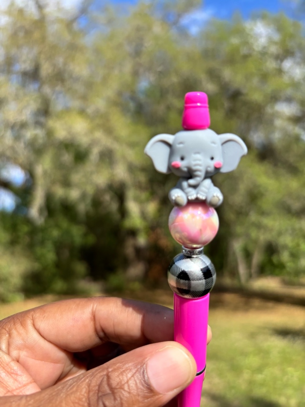 Handcrafted Pink Elephant Beaded Pen - Picture 2 of 2